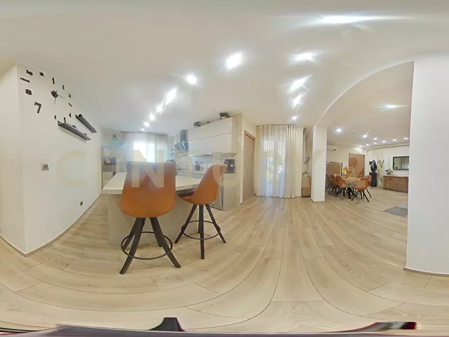 Immagine 70 di Pentalocale in vendita  in Via Lo Jacono Francesco 53 a Sant'agata Li Battiati