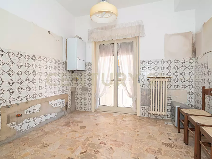 Immagine 18 di Pentalocale in vendita  in Via Roma 135 a Enna