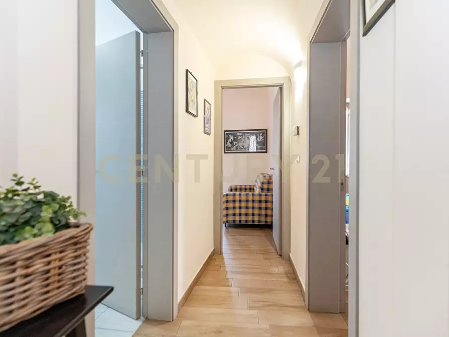 Immagine 40 di Pentalocale in vendita  in Via Recupero 38 a Catania