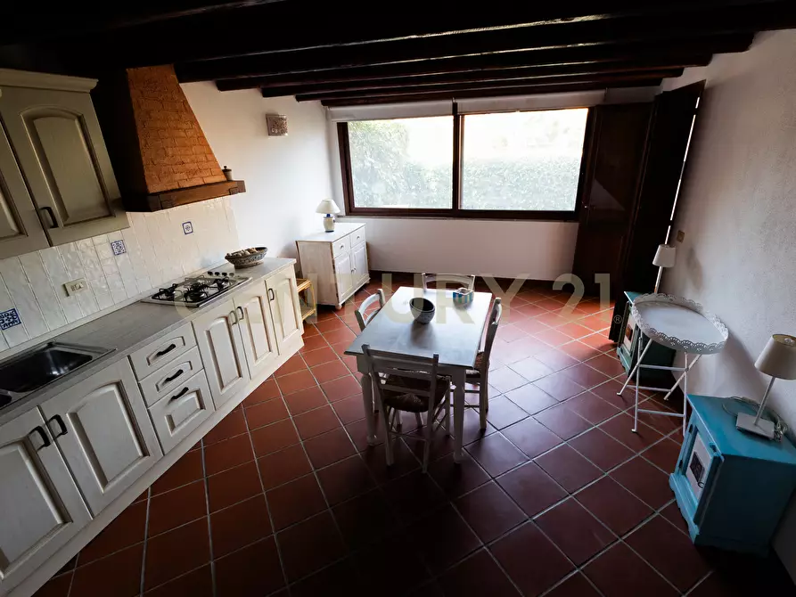 Immagine 14 di Casa indipendente in vendita  in Via Madrid a San Teodoro