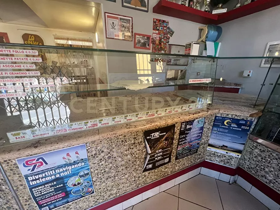 Immagine 3 di Pizzeria / Pub in vendita  in Via della Marina 18 a Monte Argentario