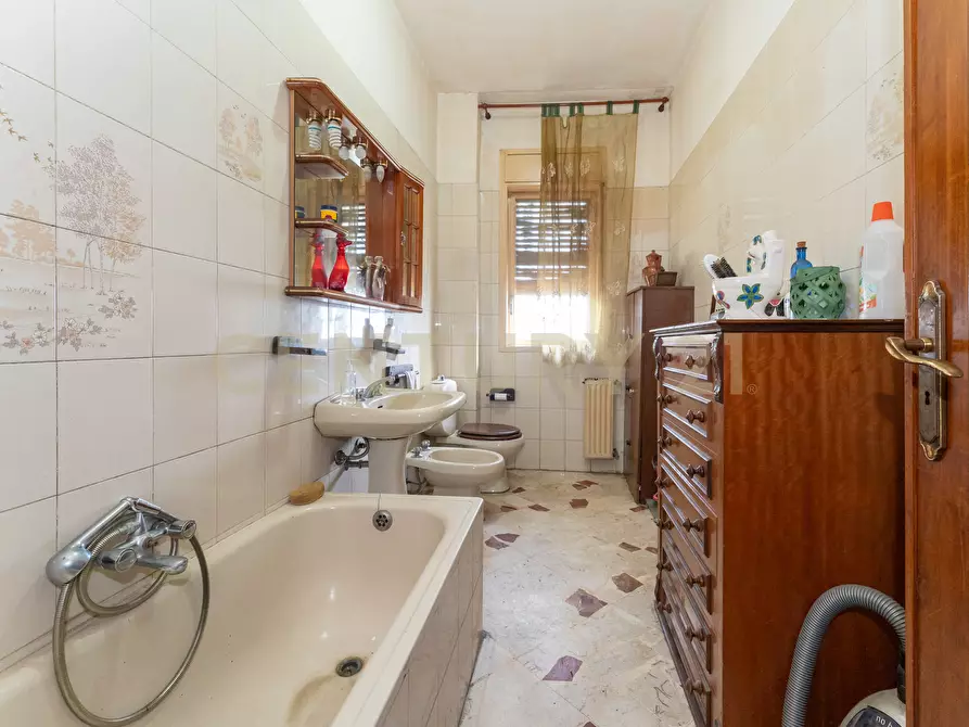 Immagine 12 di Trilocale in vendita  in via salvatore quasimodo 7 a Gravina Di Catania