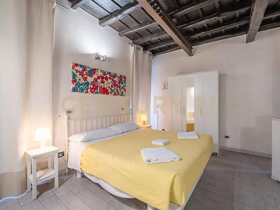 Immagine 27 di Trilocale in vendita  in Via Urbana 80 a Roma