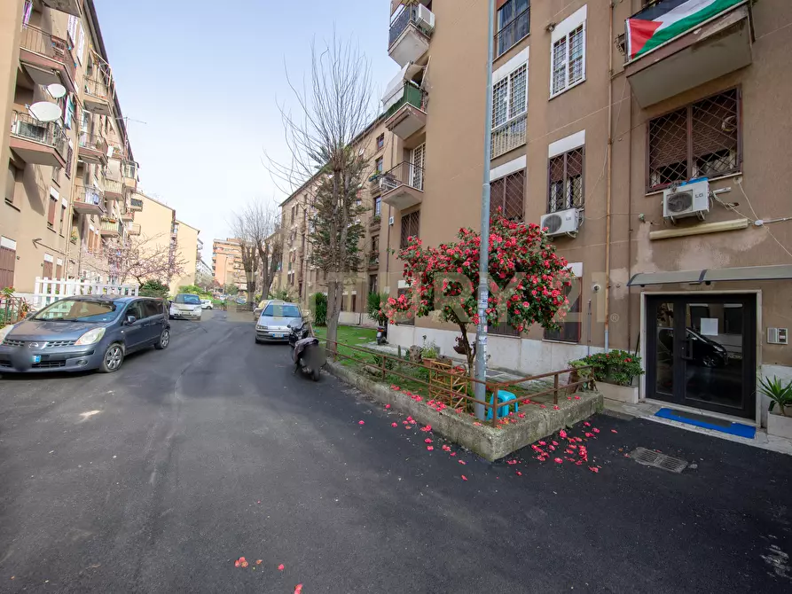 Immagine 32 di Quadrilocale in vendita  in Viale della Venezia Giulia 151 a Roma