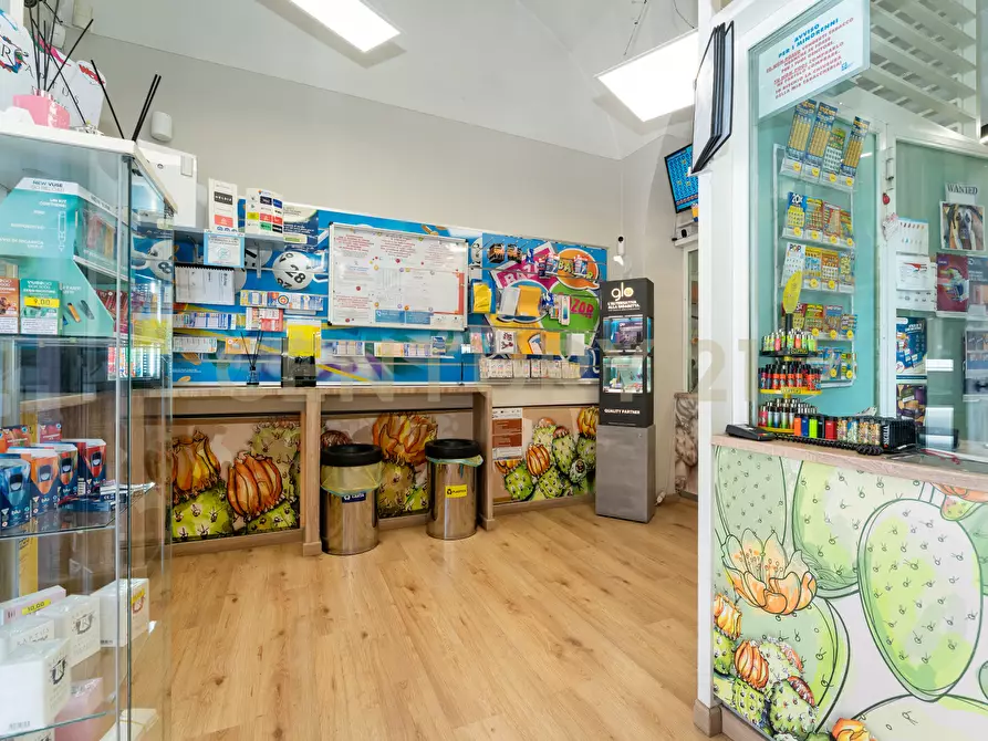 Immagine 9 di Tabaccheria in vendita  in Piazza Grande 11 a Catania