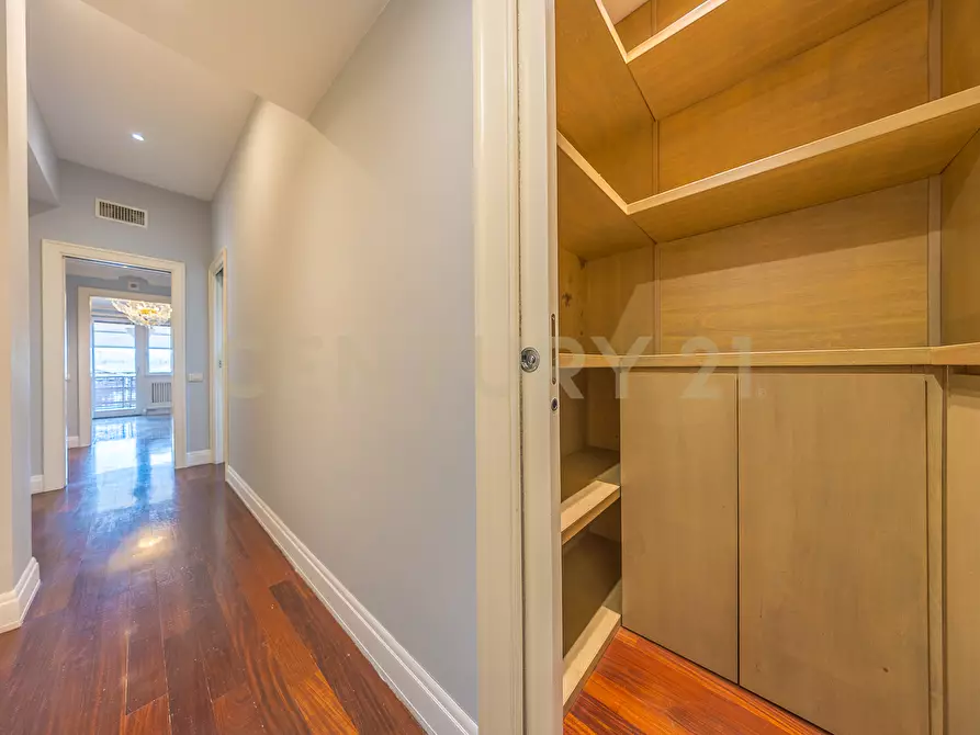 Immagine 56 di Appartamento in vendita  in Via Bevagna 68 a Roma