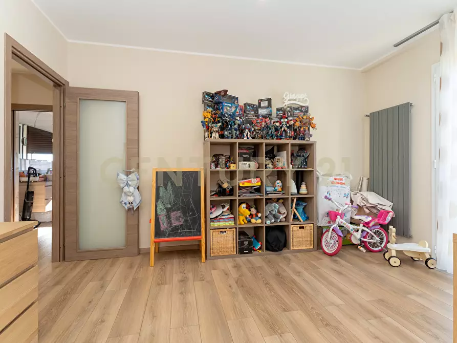 Immagine 9 di Pentalocale in vendita  in Via Lo Jacono Francesco 53 a Sant'agata Li Battiati