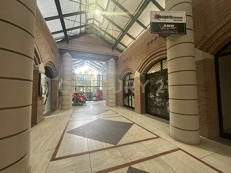 Immagine 3 di Locale commerciale in vendita  in Via Ponte Giorgini a Castiglione Della Pescaia