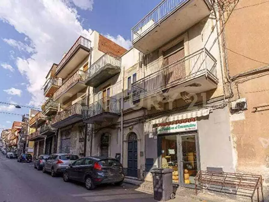 Immagine 23 di Pentalocale in affitto  in Via Francesco Petrarca 4 a Paterno'