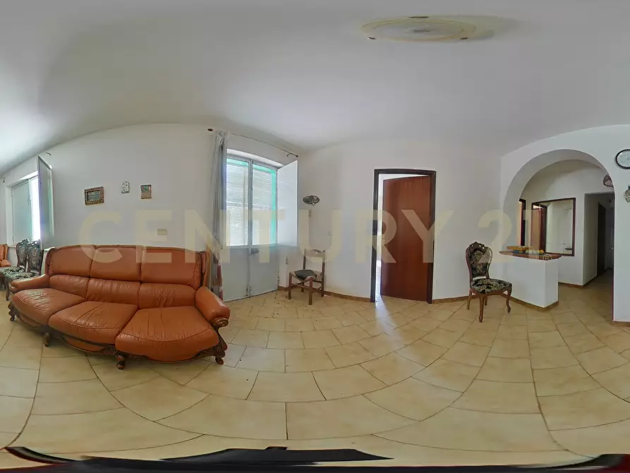 Immagine 62 di Villa in vendita  in Contrada Scolaro Cisterna a Adrano