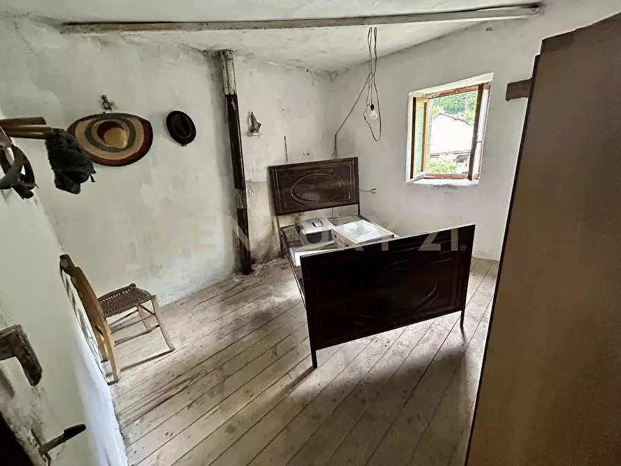 Immagine 5 di Rustico / casale in vendita  in Contrada Tezze a Velo Veronese