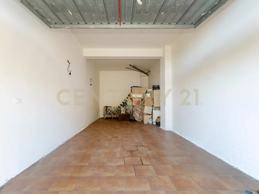Immagine 43 di Trilocale in vendita  in Via Teocrito 10 a Aci Catena