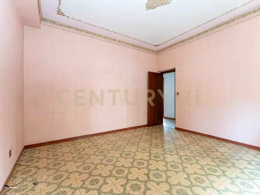 Immagine 43 di Pentalocale in vendita  in Via Edmondo de Amicis 62 a Catania