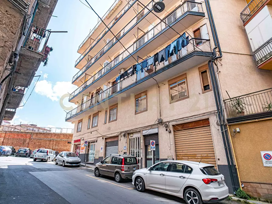 Immagine 1 di Pentalocale in vendita  in Via Catania 42 a Enna