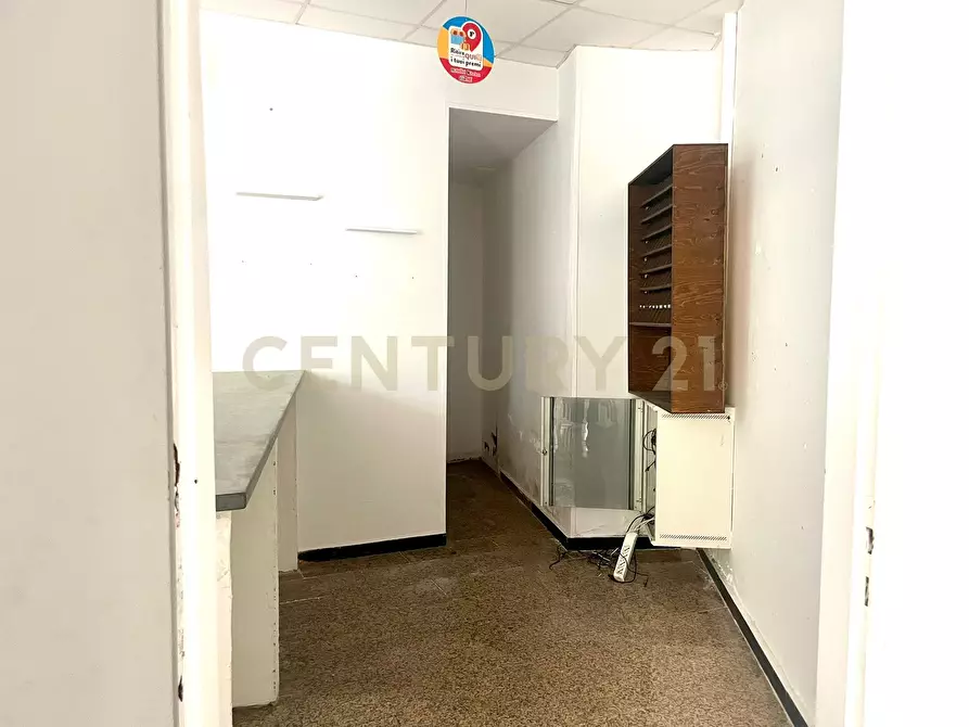 Immagine 22 di Locale commerciale in vendita  in Piazza Vittorio Emanuele a Nicolosi