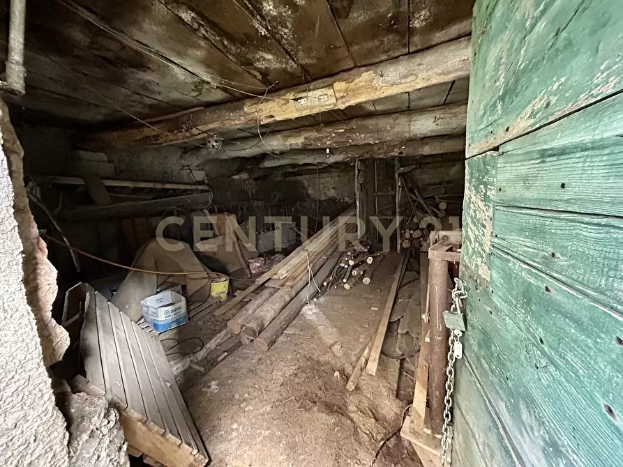 Immagine 11 di Rustico / casale in vendita  in Contrada Tezze a Velo Veronese