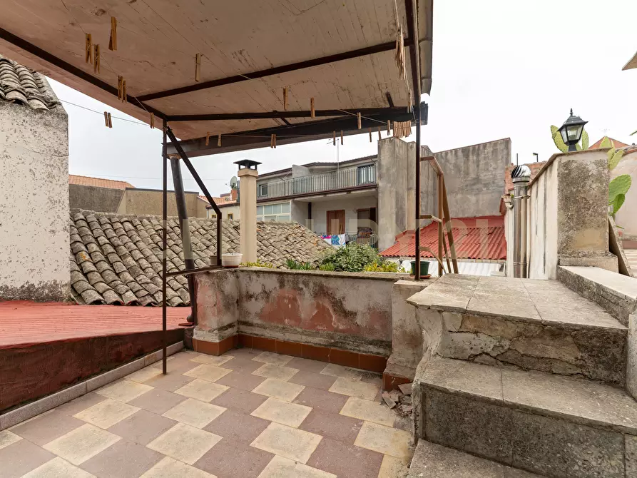 Immagine 36 di Casa indipendente in vendita  in Piazza Guglielmo Marconi 1 a Camporotondo Etneo