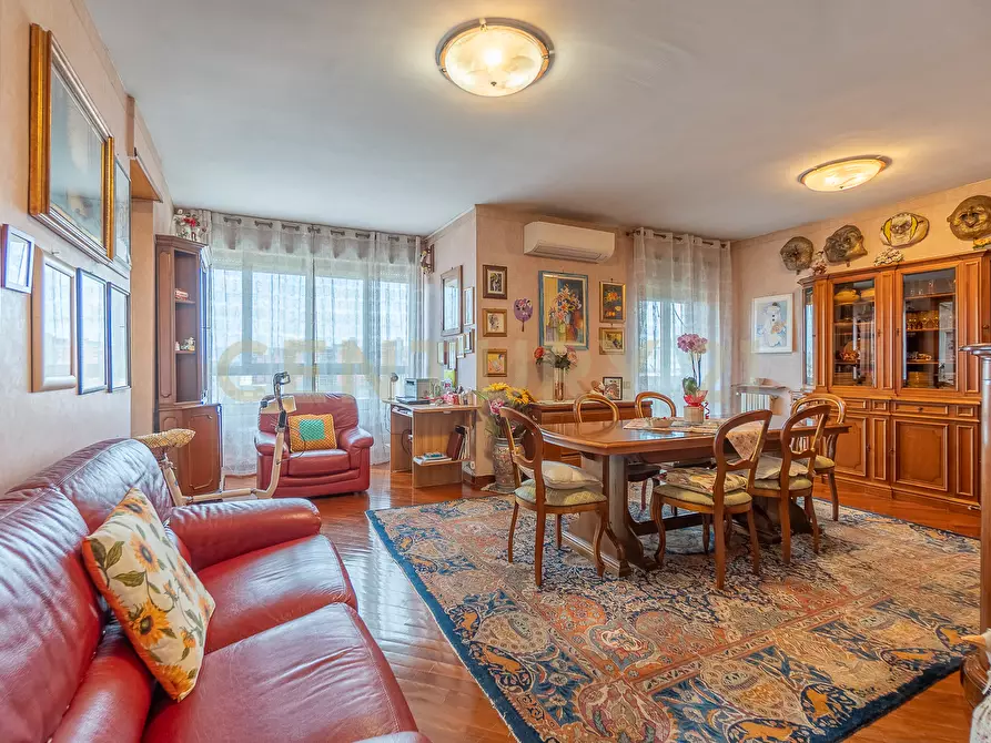 Immagine 1 di Trilocale in vendita  in Via Ettore Arena 201 a Roma