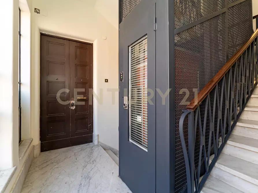 Immagine 34 di Bilocale in affitto  in Via Etnea 299 a Catania