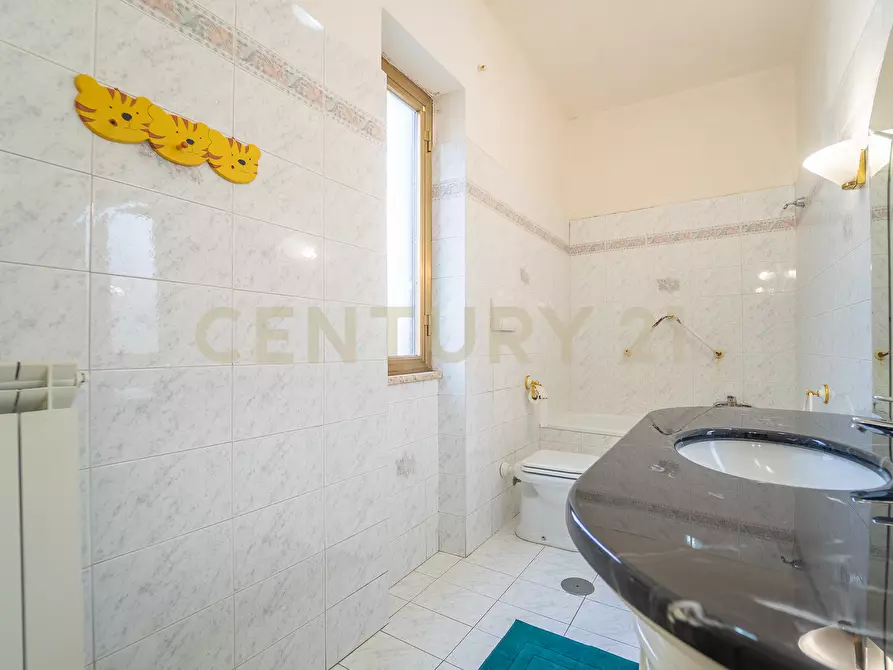 Immagine 23 di Pentalocale in vendita  in Via Due Giugno 66 a Fonte Nuova