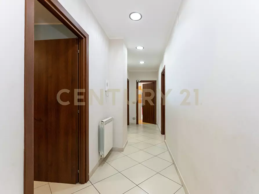 Immagine 18 di Pentalocale in vendita  in Via Cesare Battisti 34 a Belpasso