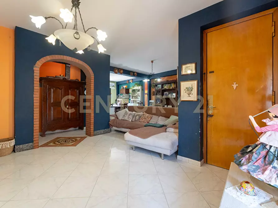 Immagine 4 di Appartamento in vendita  in Via Rua 78 a Aci Catena