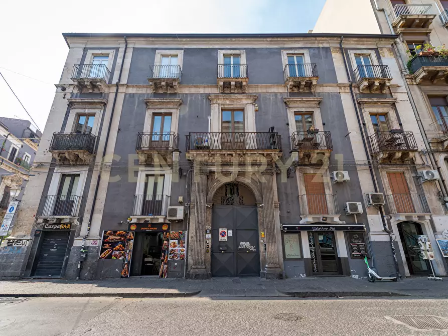Immagine 2 di Pentalocale in vendita  in Via Antonino di Sangiuliano 185 a Catania