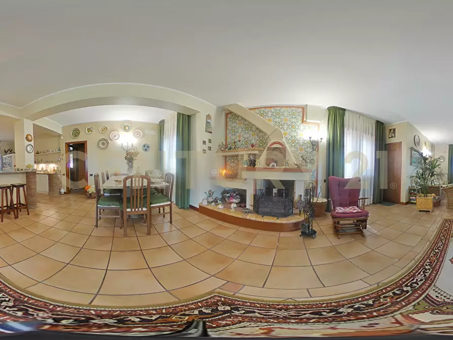 Immagine 116 di Villa in vendita  in Via Salemi 19 a Mascalucia