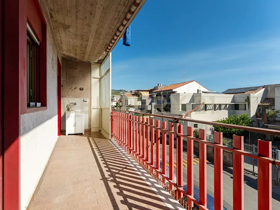 Immagine 32 di Trilocale in vendita  in Via Firenze 112 a Aci Castello