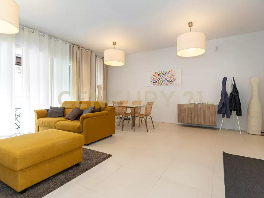 Immagine 2 di Trilocale in vendita  in Via Ruggero Leoncavallo 5 a Catania