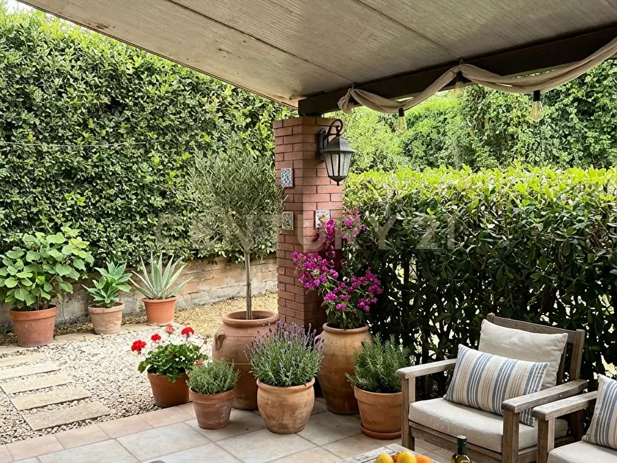 Immagine 1 di Villa in vendita  in Via Blanco 4 a Siracusa