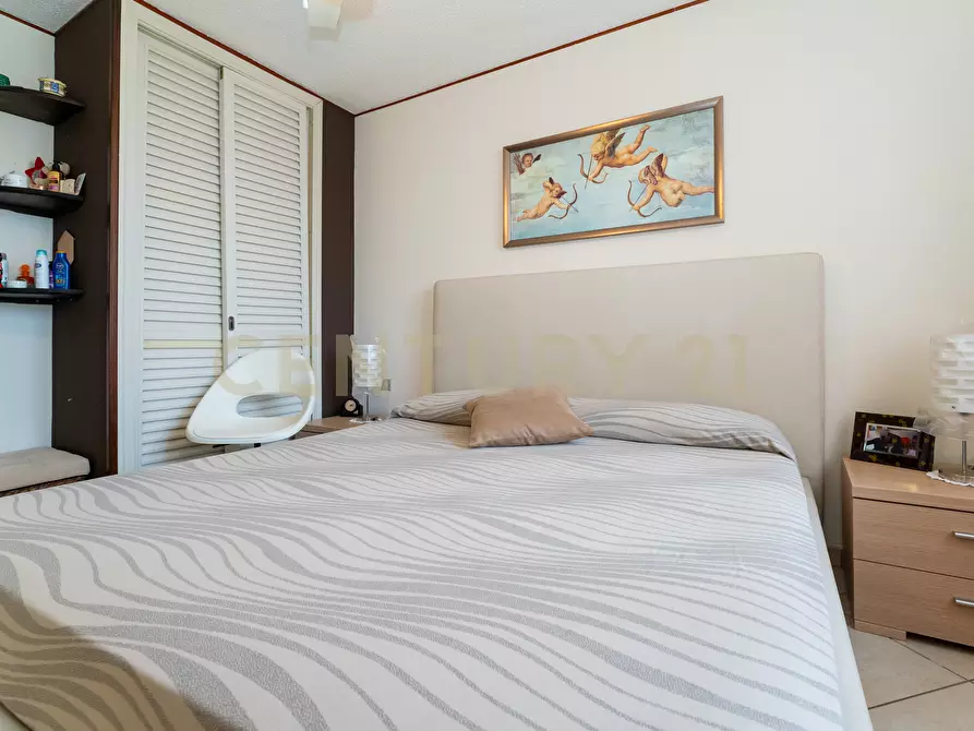 Immagine 27 di Pentalocale in vendita  in Via della Grotta 2 a Augusta