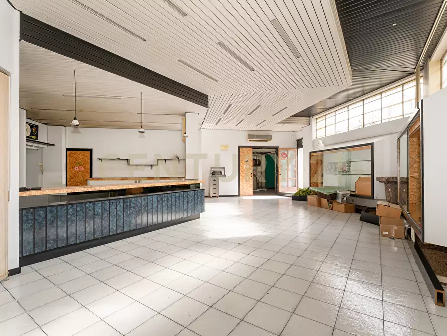 Immagine 7 di Magazzino in vendita  in Via Convento del Carmine 6 a Tremestieri Etneo