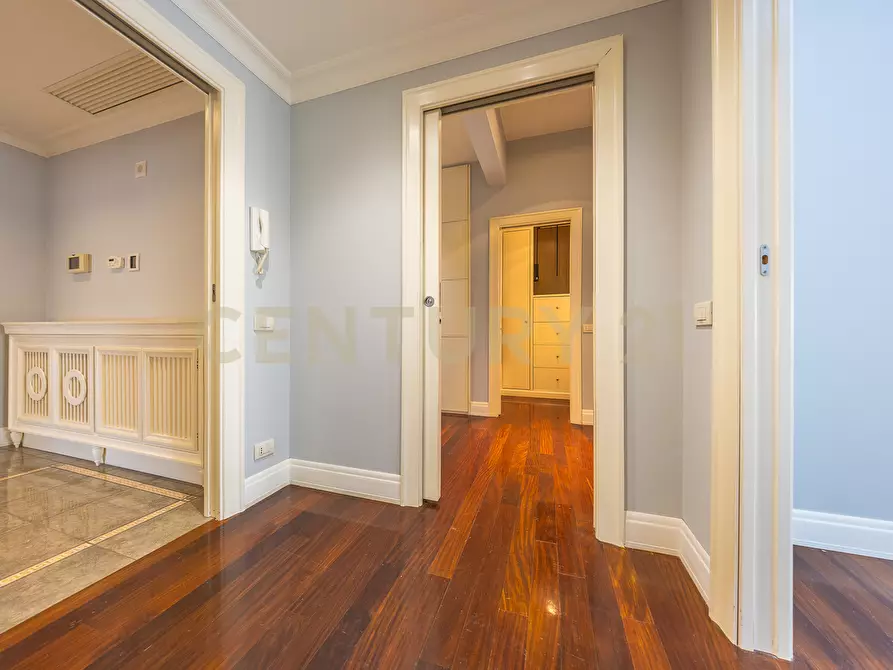 Immagine 17 di Appartamento in vendita  in Via Bevagna 68 a Roma