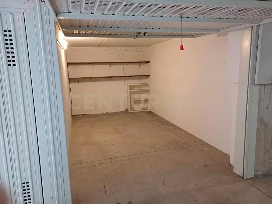 Immagine 7 di Garage in affitto  in Via Albere 17 a Verona