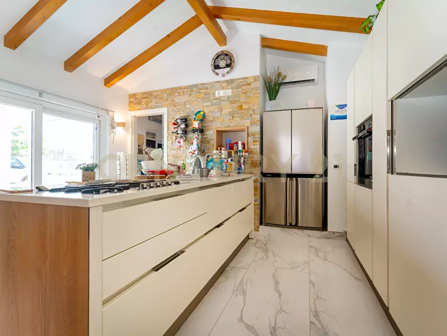 Immagine 18 di Villa in vendita  in Via Immacolata a Catania
