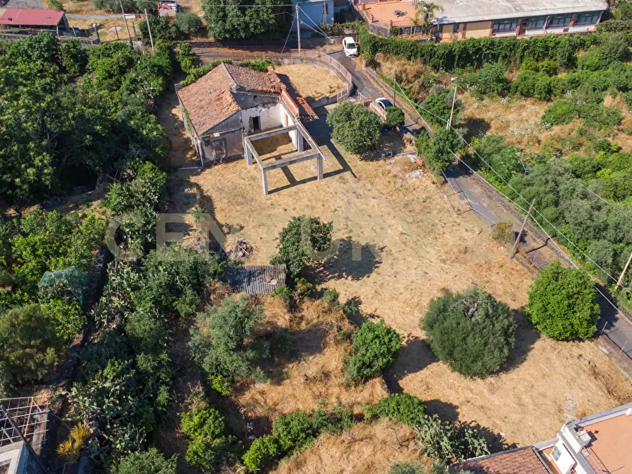 Immagine 52 di Rustico / casale in vendita  in Via Castelnuovo Don Bosco 32 a Acireale