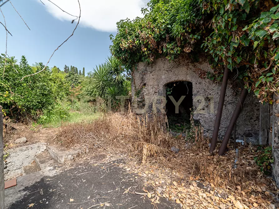 Immagine 43 di Villa in vendita  in Strada Comunale 9 Praiola 8 a Riposto