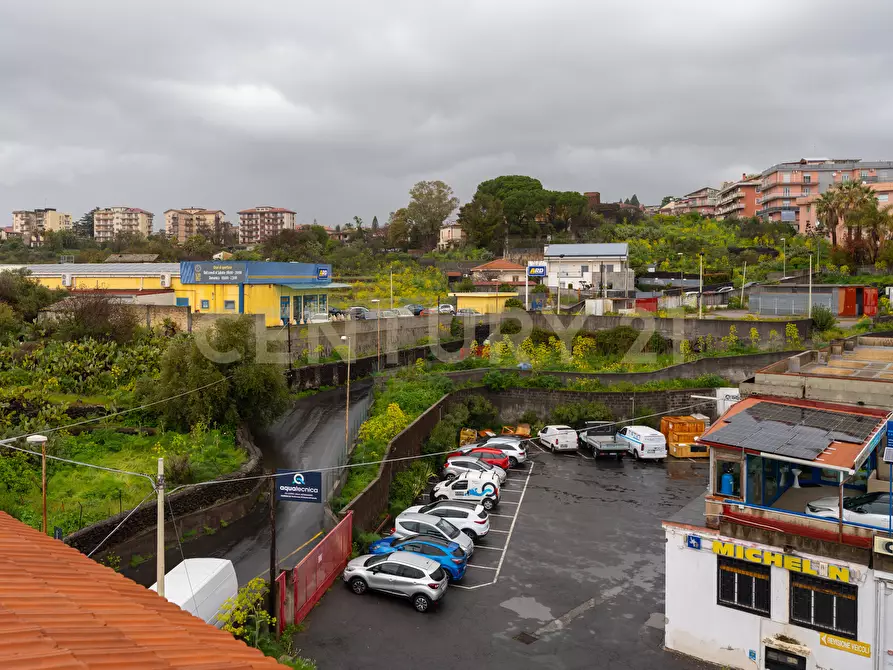 Immagine 18 di Trilocale in vendita  in Via Antonio Gramsci 23 a Gravina Di Catania