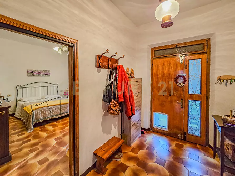 Immagine 8 di Rustico / casale in vendita  in Località Scovaventi 1 a Semproniano