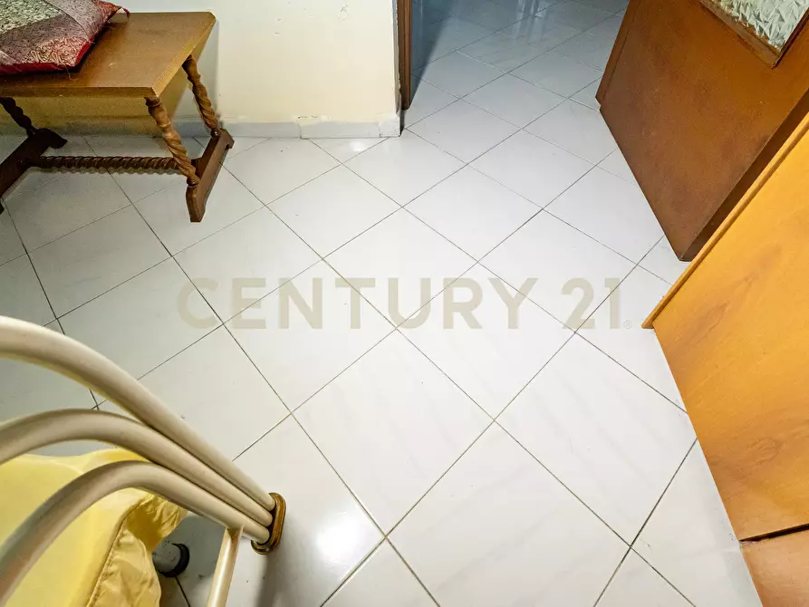 Immagine 10 di Bilocale in vendita  in Via Wrzì 128 a Catania
