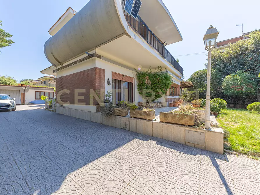 Immagine 10 di Villa in vendita  in Corso San Francesco 159 a Anzio