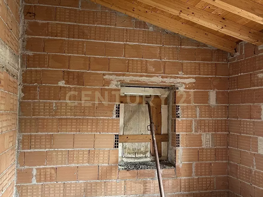 Immagine 32 di Villa in vendita  in Via Belvedere snc a Verona