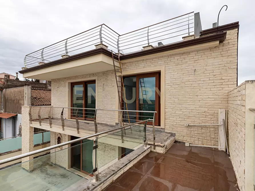 Immagine 55 di Pentalocale in vendita  in Via Lorenzo Maddem 67 a Acireale