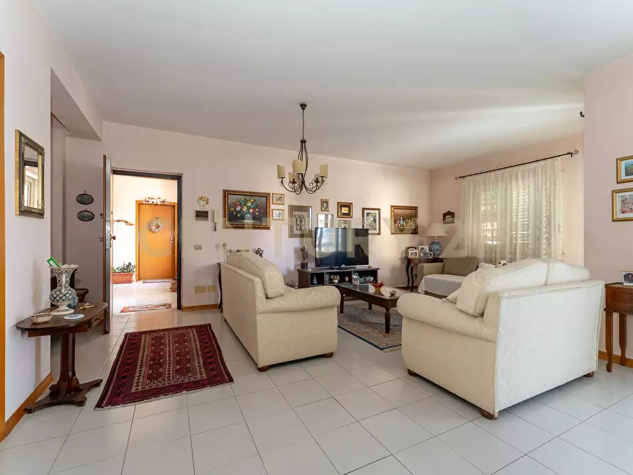 Immagine 7 di Pentalocale in vendita  in Via Nino Martoglio 13 a Valverde