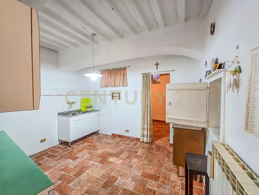 Immagine 10 di Bilocale in vendita  in Via delle Pieve 9 a Semproniano