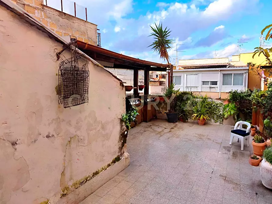 Immagine 15 di Bilocale in vendita  in Via Scillato 34 a Palermo