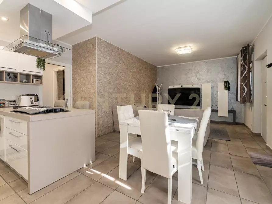 Immagine 53 di Casa semindipendente in vendita  in Via A. di Sangiuliano 42 a Sant'agata Li Battiati