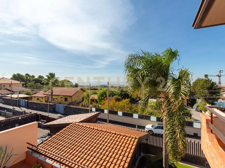 Immagine 38 di Villa in vendita  in Via Salemi 19 a Mascalucia