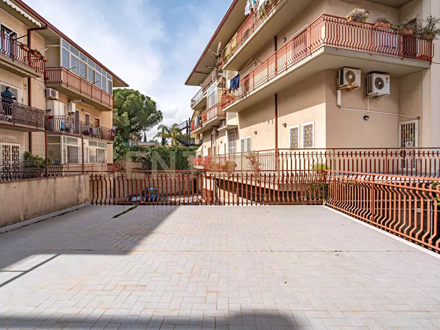 Immagine 21 di Attività commerciale in vendita  in Via Giovanni Guglielmino 62 a Tremestieri Etneo